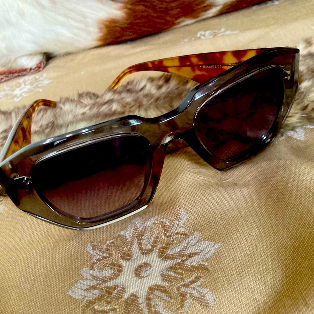 Stylish Grey/Tortoise Shell Sunglasses